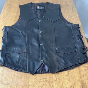 Men’s True Element leather motorcycle biker Snap Front Adjustable vest Large